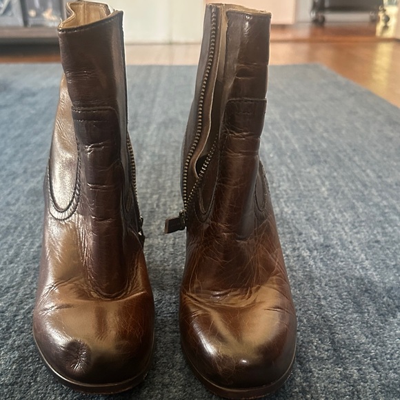 Frye Rich Brown Leather Heeled Boots - Picture 3 of 6